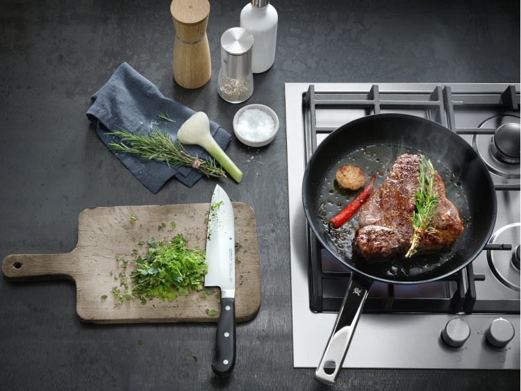 چطور با WMF سرخ کردنی سالمتری بپزیم؟